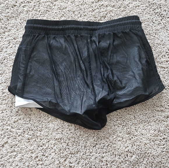 Alo mesh layer Ambiance shorts size medium - Picture 4 of 7